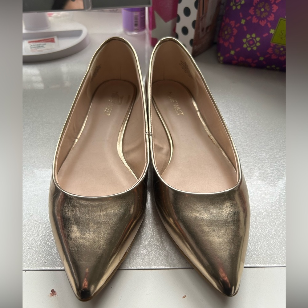 Nine West Gold Pointed Toe flats in Size 6 1/2